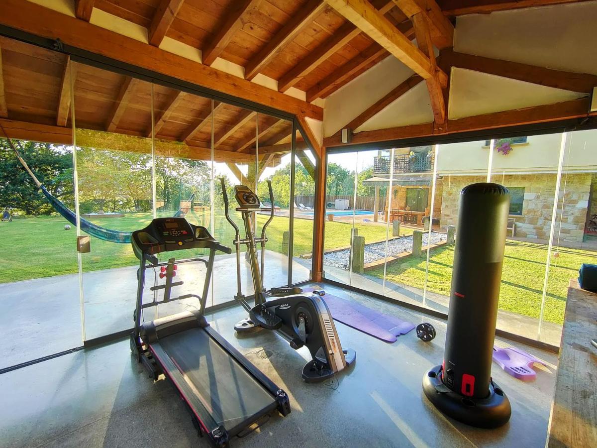 Chalet Con Piscina Climatizada En La Naturaleza Areatza Exterior foto