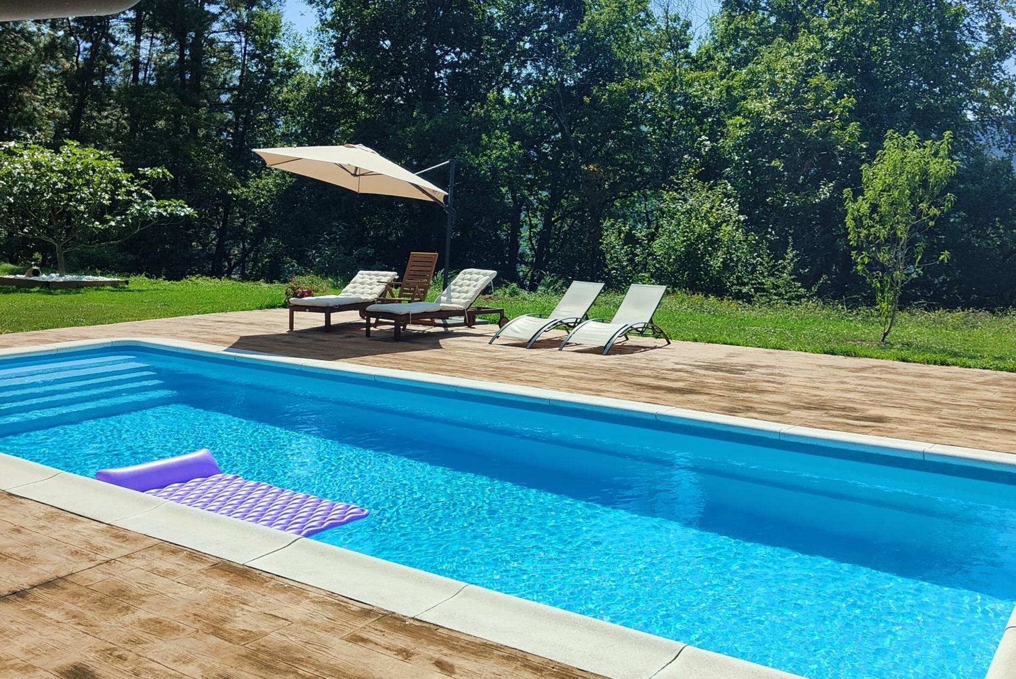 Chalet Con Piscina Climatizada En La Naturaleza Areatza Exterior foto